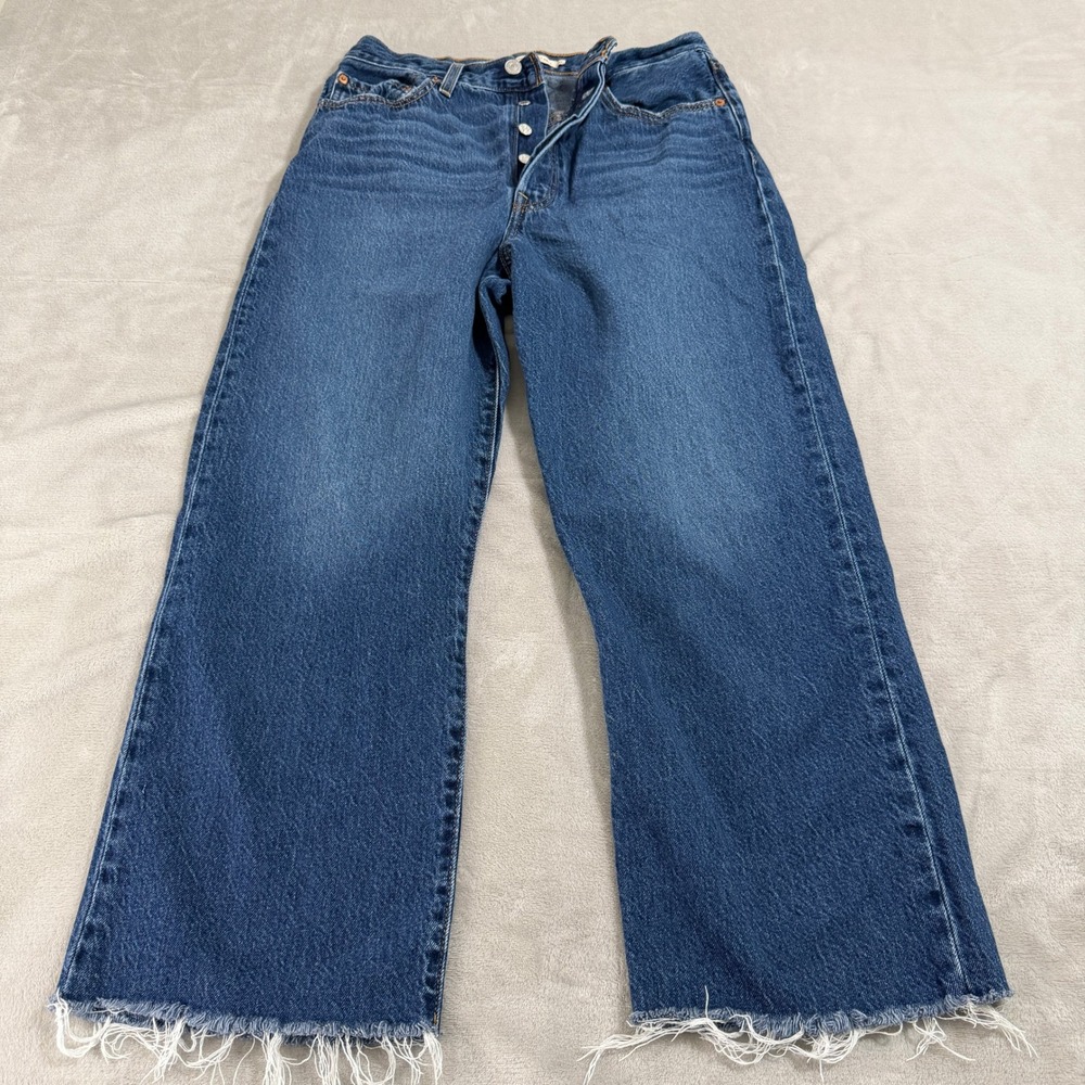 Levi's Women's Straight Leg Jeans in Dark Blue with Frayed Hem